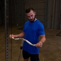 Body Solid Body-Solid Aluminum Revolving Curl Bar -Fitness Store Body SolidAluminumRevolvingCurlBarExercise2