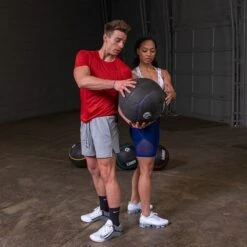 Body Solid Body-Solid Tools Heavy Rubber Balls 23 Body Solid Body-Solid Tools Heavy Rubber Balls -Fitness Store Body SolidToolsHeavyRubberBallsExercise1