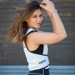 Oro Maximo Coolvest, Gen II -Fitness Store OroSportsOroMaximoCoolvest GenIISideViewFemale