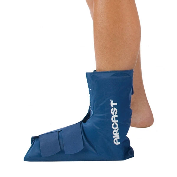 AirCast CryoCuff Wraps 1 AirCast CryoCuff Wraps